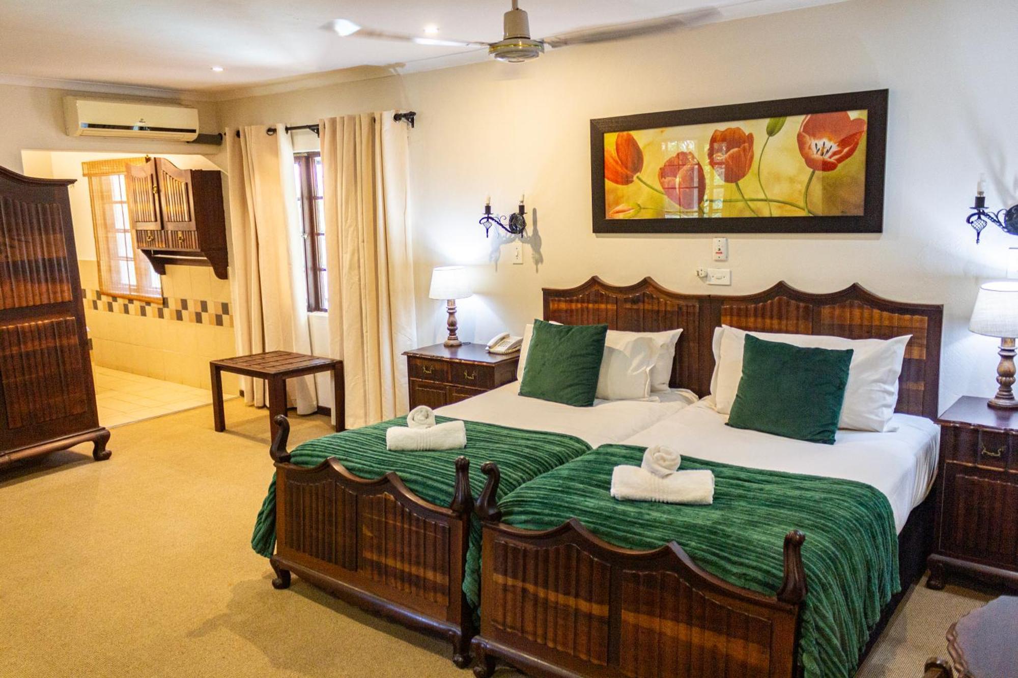 Hotel Numbi & Garden Suites Хейзивью Экстерьер фото