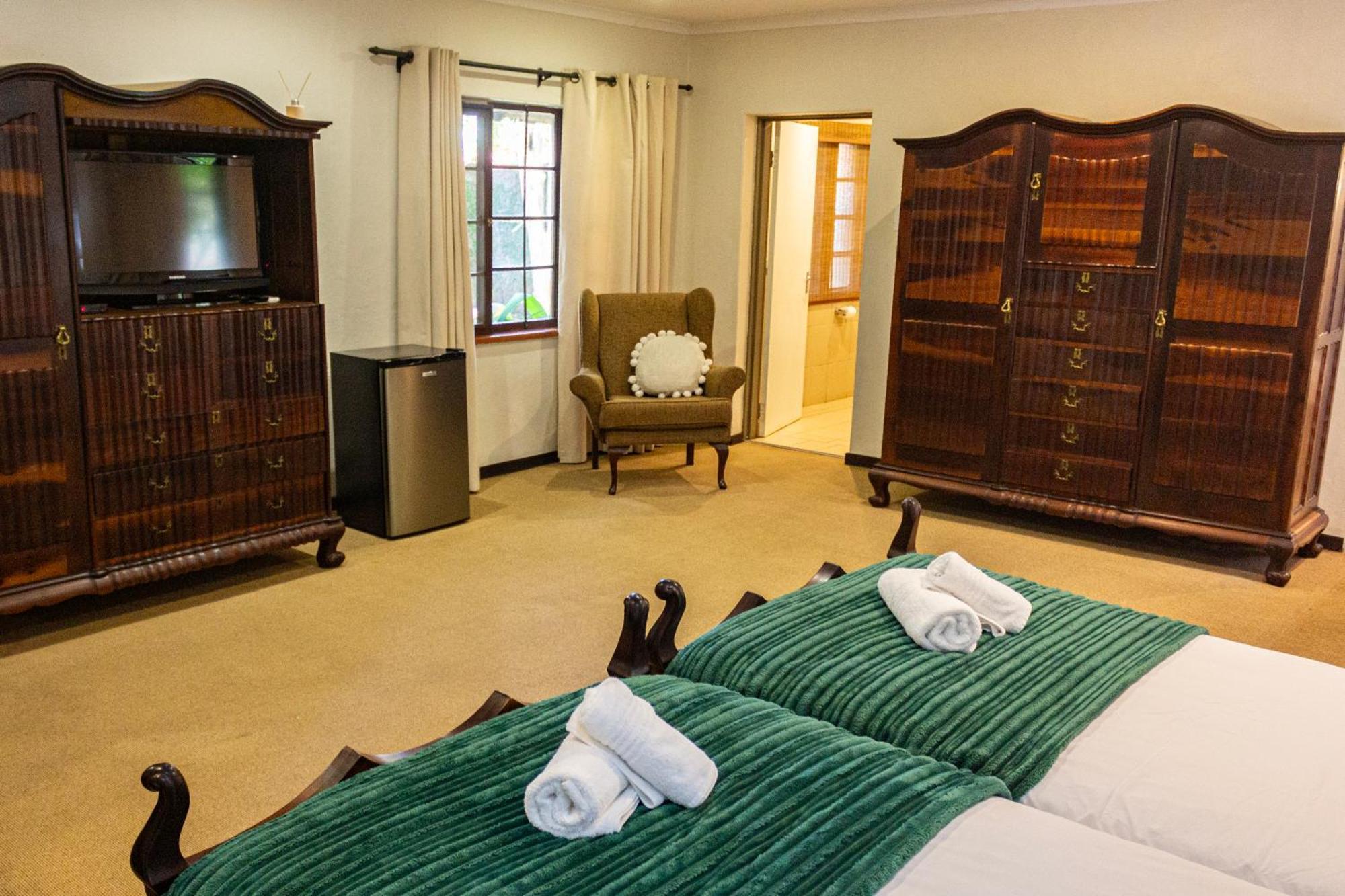 Hotel Numbi & Garden Suites Хейзивью Экстерьер фото