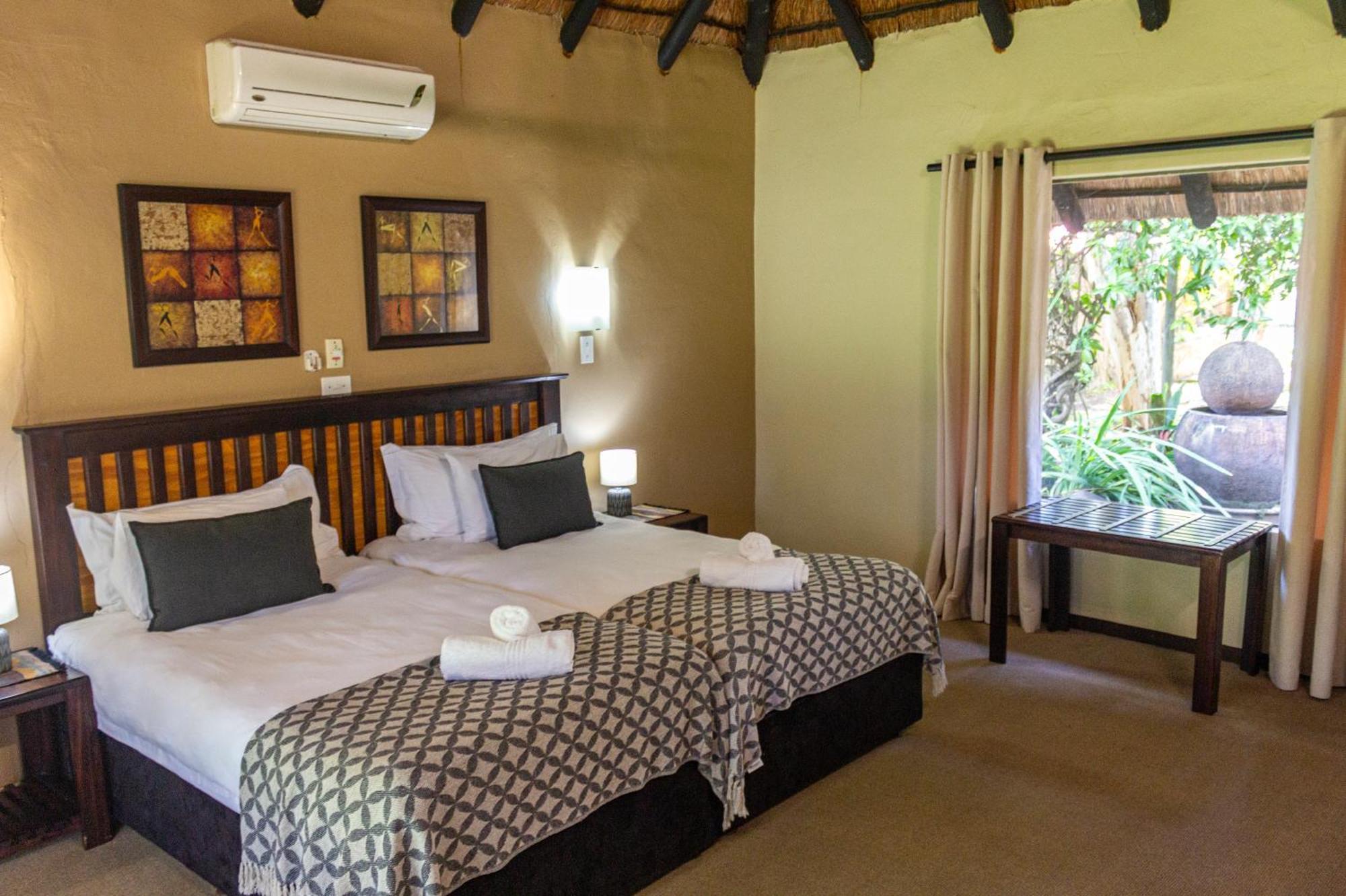 Hotel Numbi & Garden Suites Хейзивью Экстерьер фото